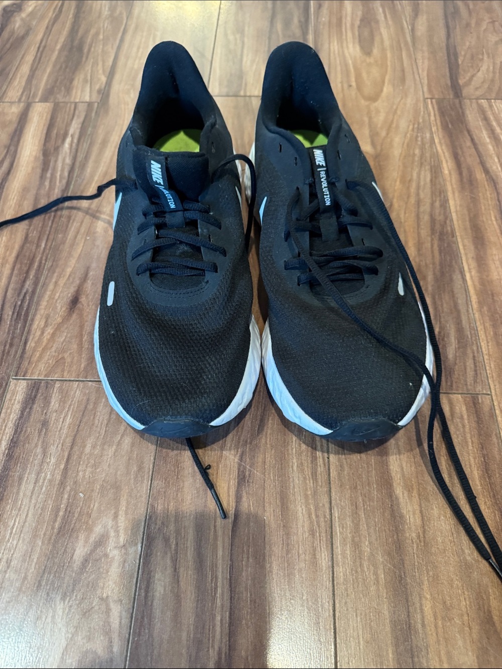 Nike Men’s Black and White Athletic Running Shoes